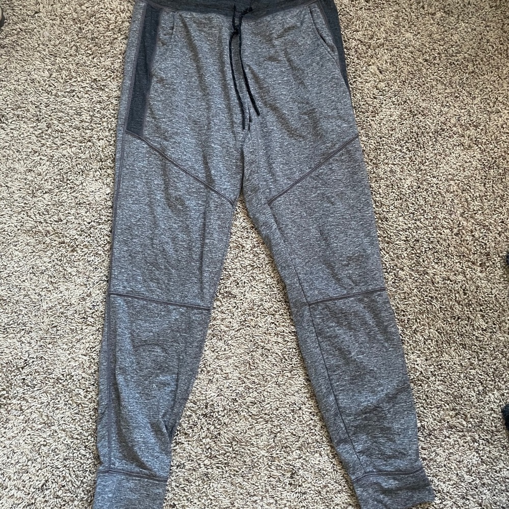 American Eagle Joggers